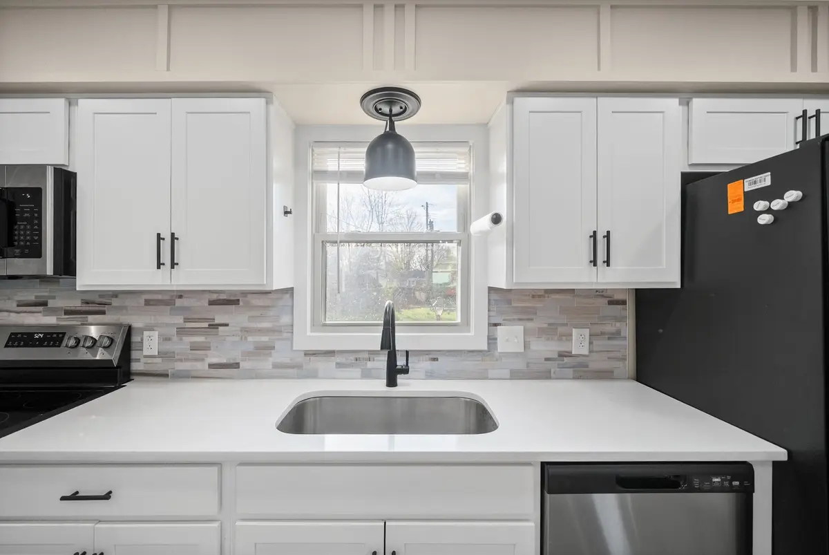 3425 Leland Cir, Hopkinsville, KY 42240 - #1