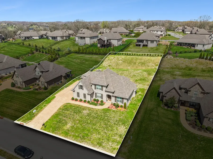 1094 Dorset Dr, Hendersonville, TN 37075 - #2