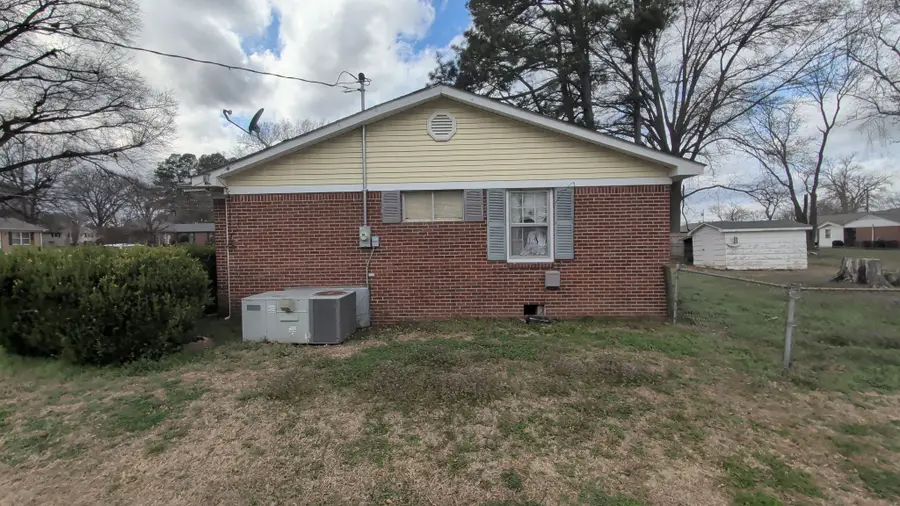 552 Circle Dr, Halls, TN 38040 - #2