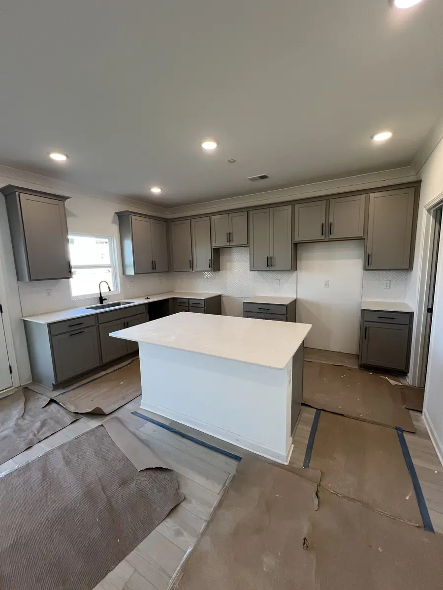 2942 Sharpstone Dr, Columbia, TN 38401 - #3