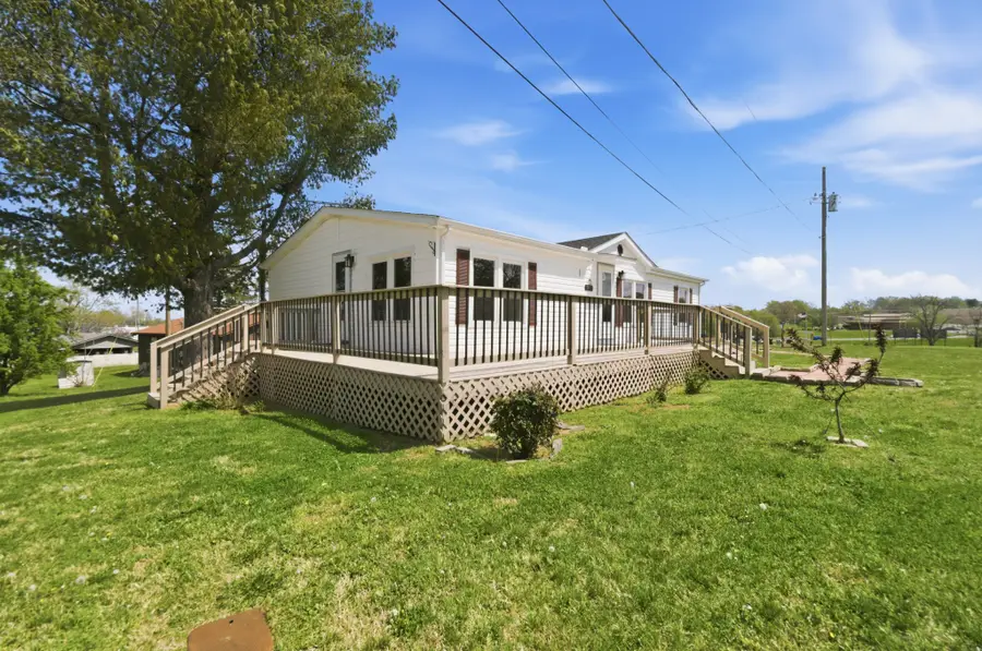 707 E Broad St, Dickson, TN 37055 - #3