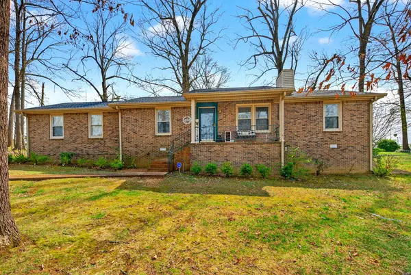 4004 S Breckenridge Ct, Springfield, TN 37172