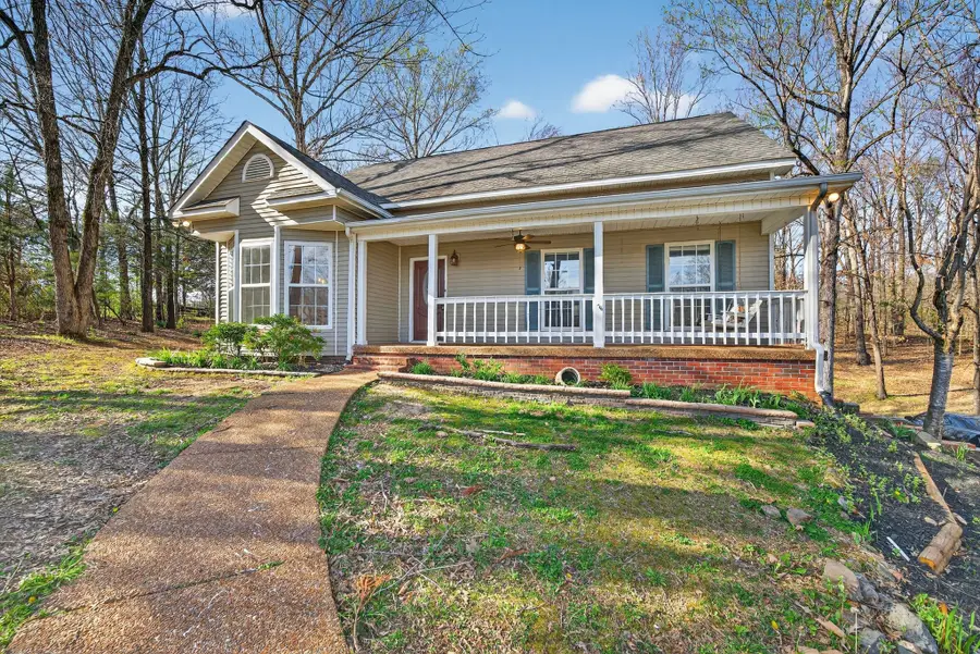 608 Beechtree Ct, Burns, TN 37029 - #2