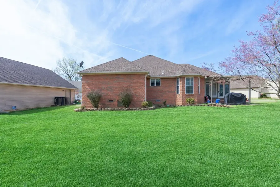 248 Delta Pine Ave, Dyersburg, TN 38024 - #2