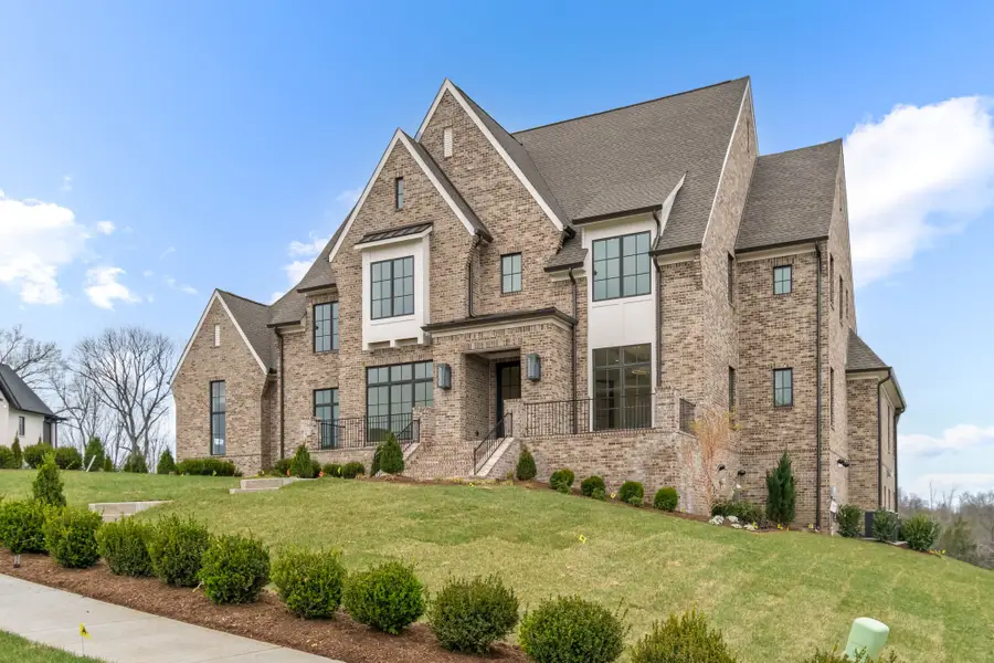 1647 Heartwood Ln, Brentwood, TN 37027 - #2