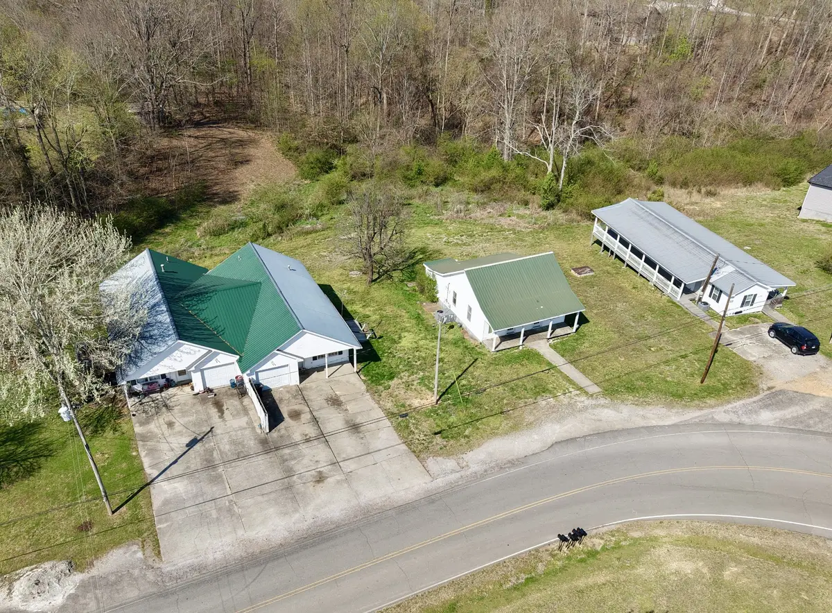 1431 Old Charlotte Rd, White Bluff, TN 37187 - #1