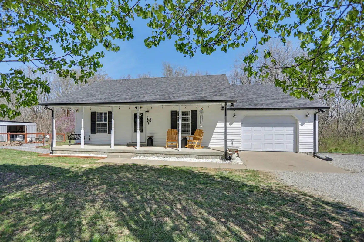 111 Oak Forest Rd, Scottsville, KY 42164 - #1