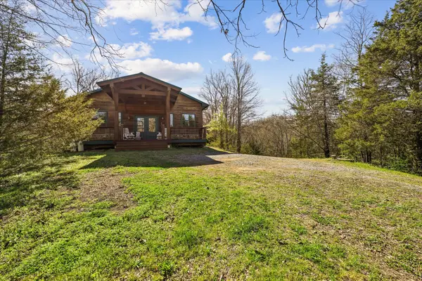 2649 Wildwood Rd, Dandridge, TN 37725