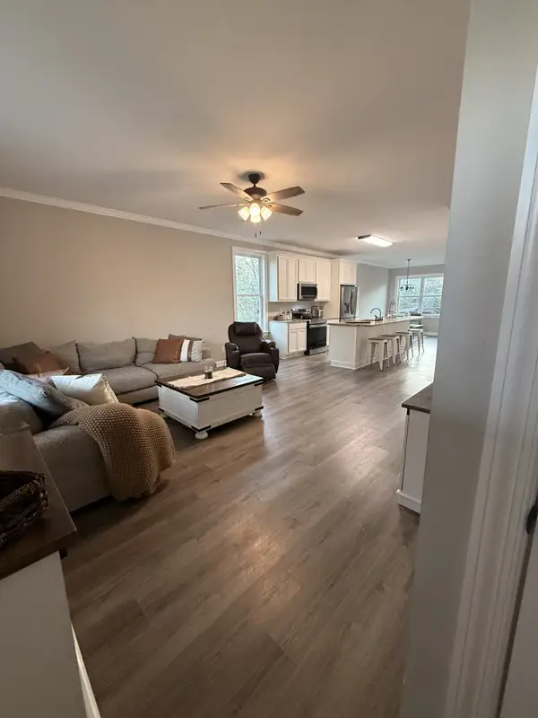 1030 Oak Dr, White Bluff, TN 37187