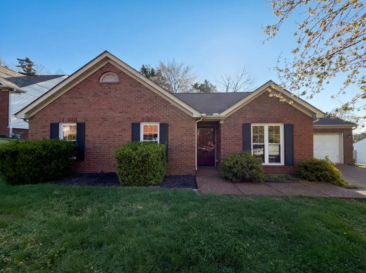 2416 Bayview Dr, Nashville, TN 37217 - #1