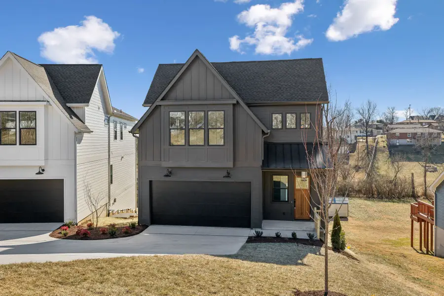 2426 Brittany Dr, Nashville, TN 37206 - #2