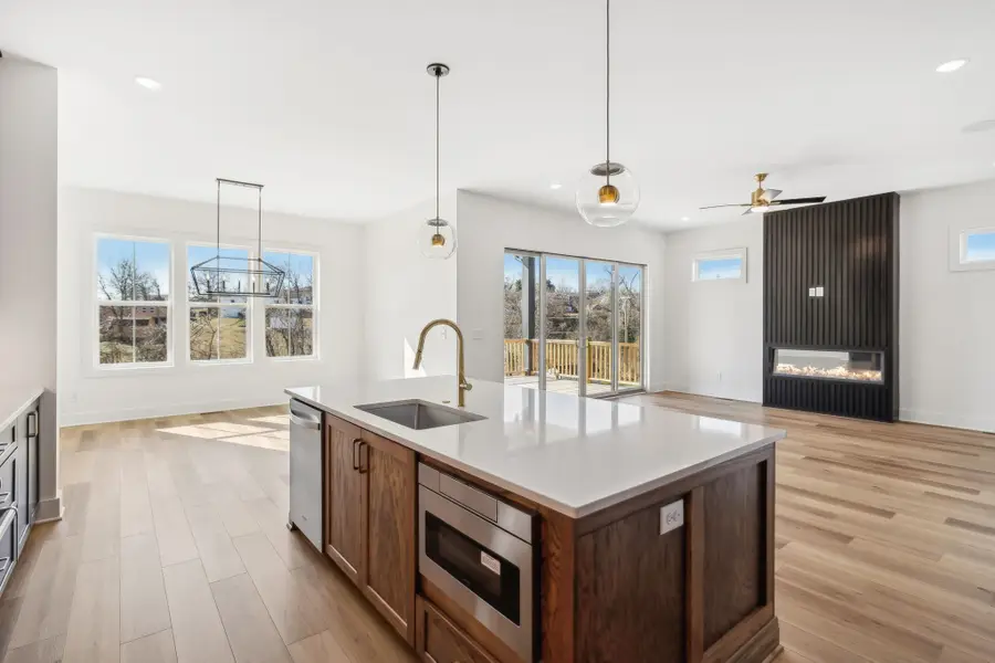 2426 Brittany Dr, Nashville, TN 37206 - #3