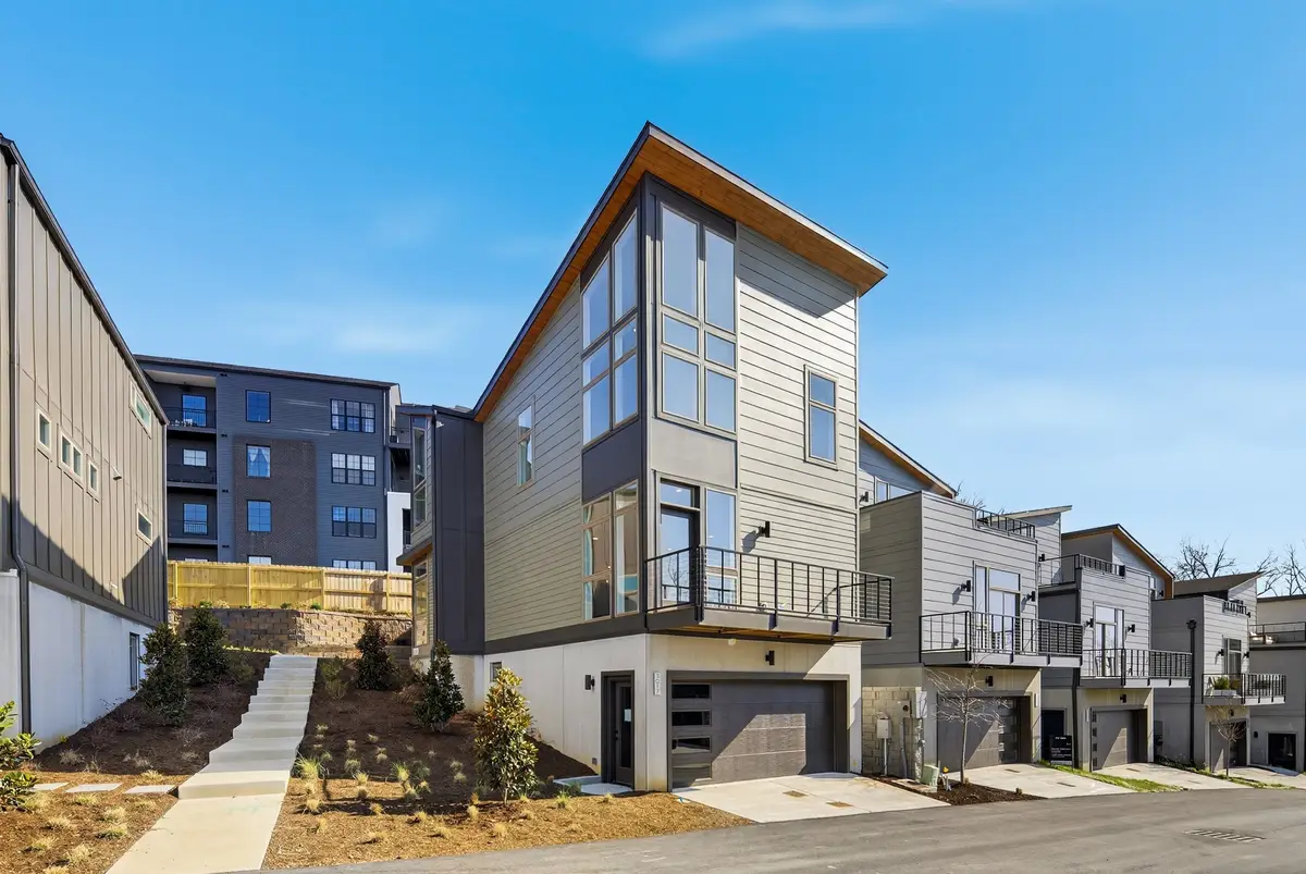 3017 Edwin Cir, Nashville, TN 37207 - #1