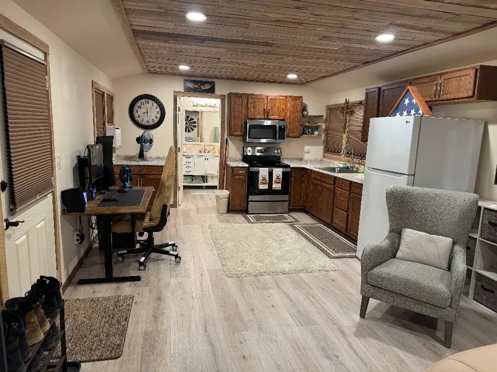 165 Haze Hyde Hollow Rd, Bethpage, TN 37022 - #1