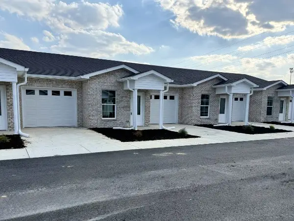 741 Kings Ln #D-16, Tullahoma, TN 37388 - #3