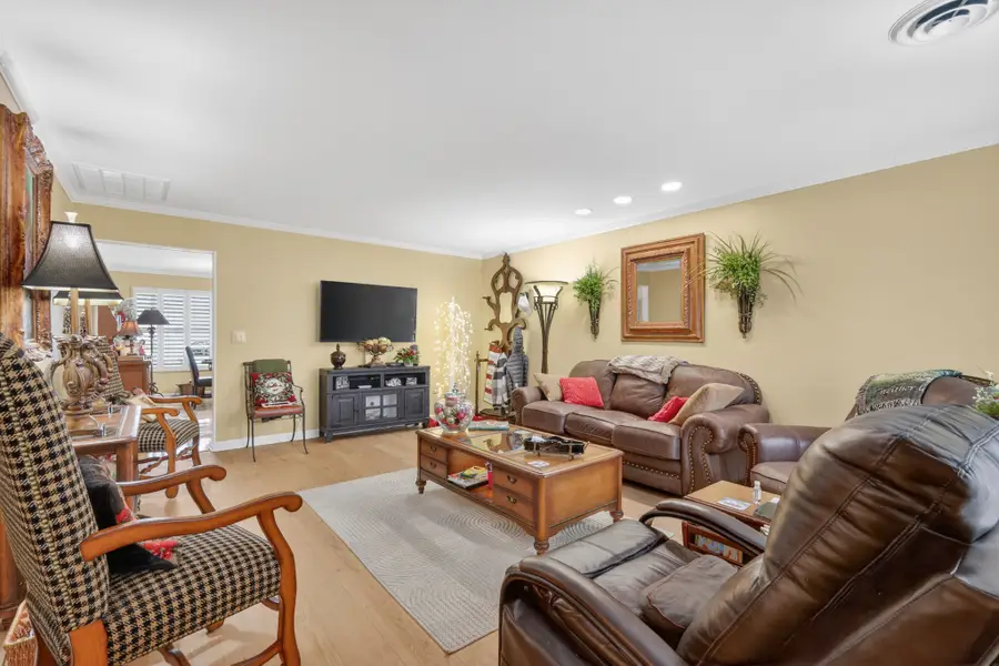 617 E Lane St, Shelbyville, TN 37160 - #3