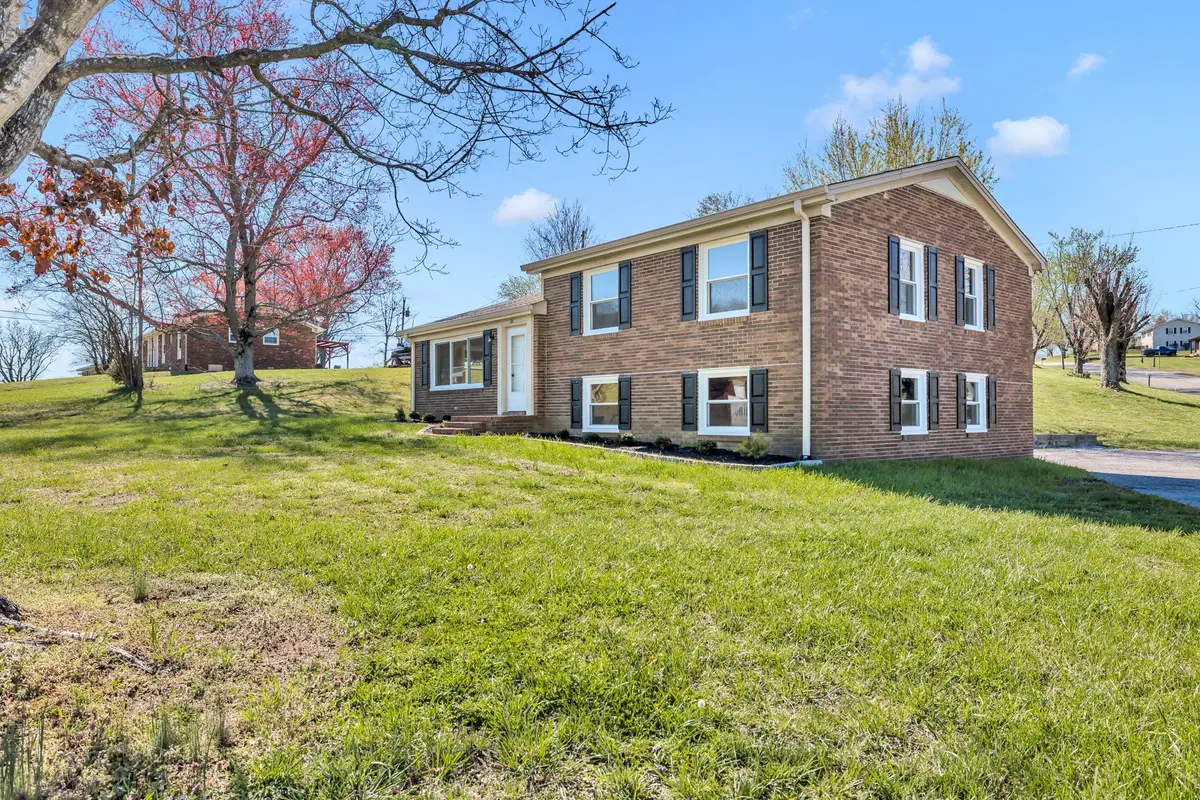 26 Main St E, Gordonsville, TN 38563 - #1