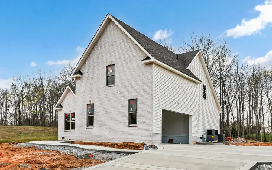 402 N Starwood Ct, Clarksville, TN 37042 - #2