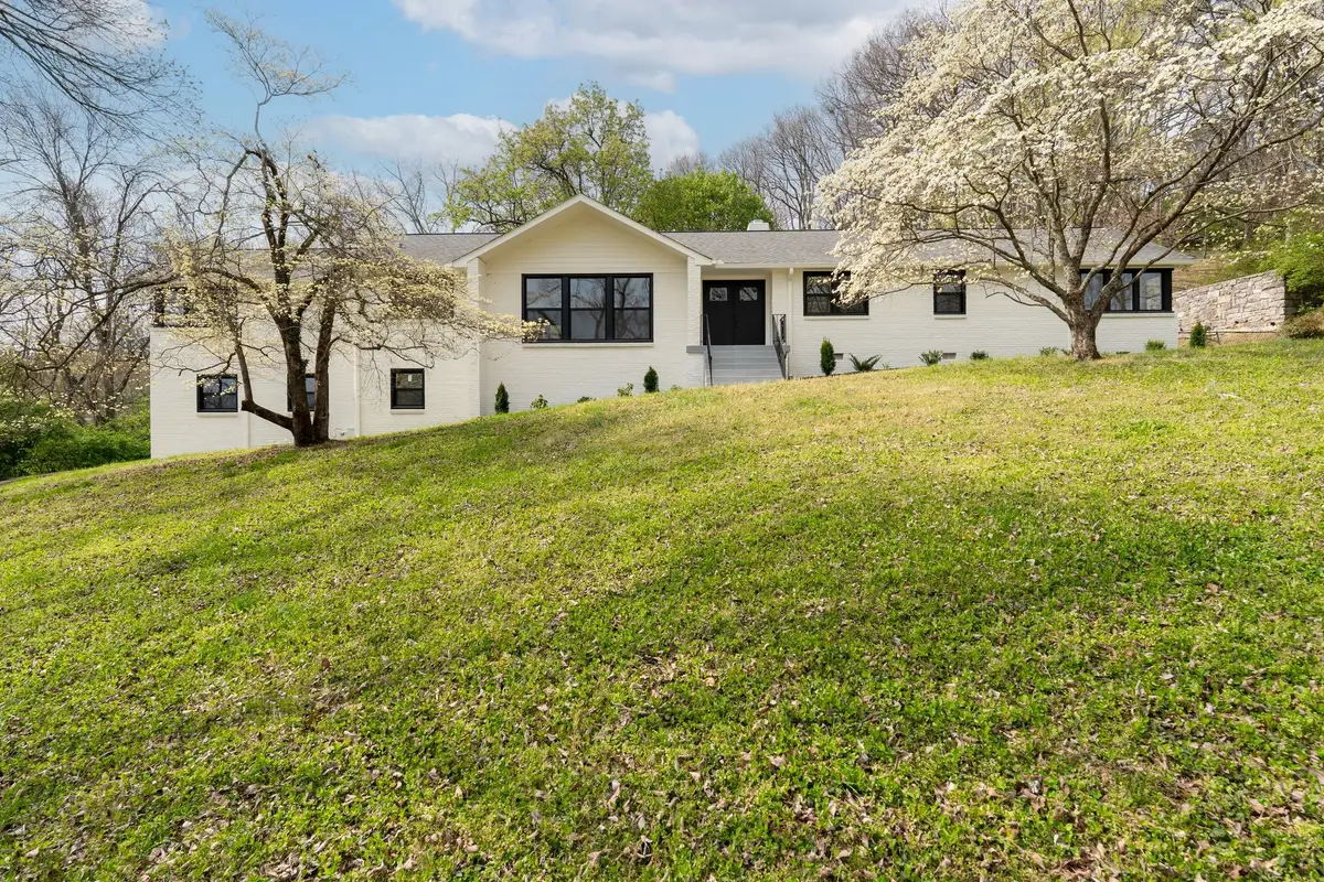 6612 Fox Hollow Rd, Nashville, TN 37205 - #1