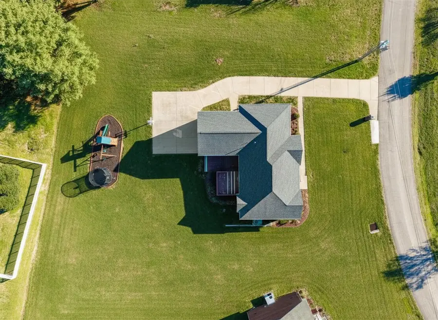 739 Joyce Ave, Lewisburg, TN 37091 - #2