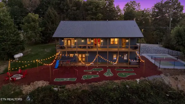 3369 Robeson Rd, Sevierville, TN 37862