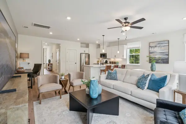 134 Valentine Aly, Nashville, TN 37218