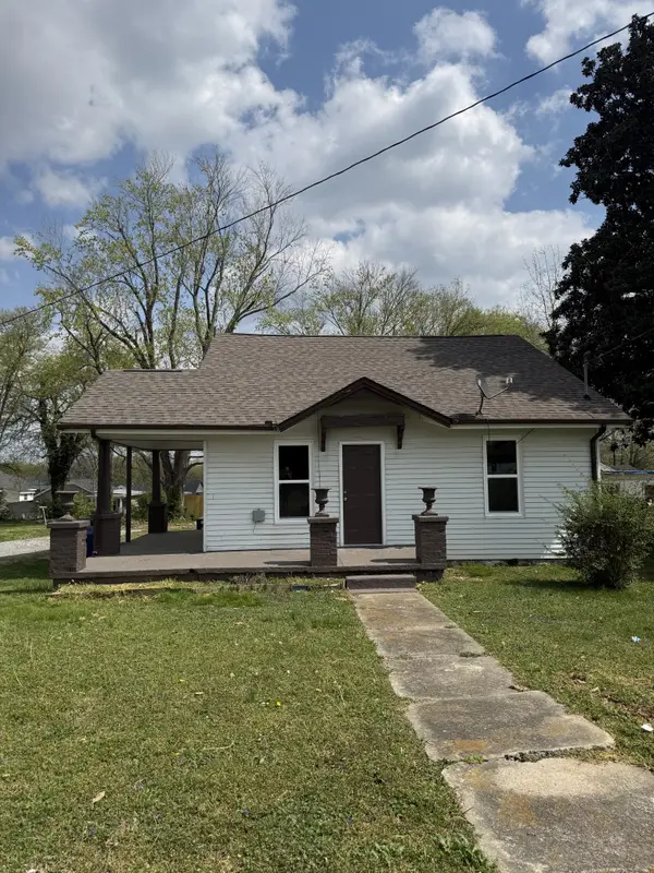 204 Hobson Ave, Shelbyville, TN 37160
