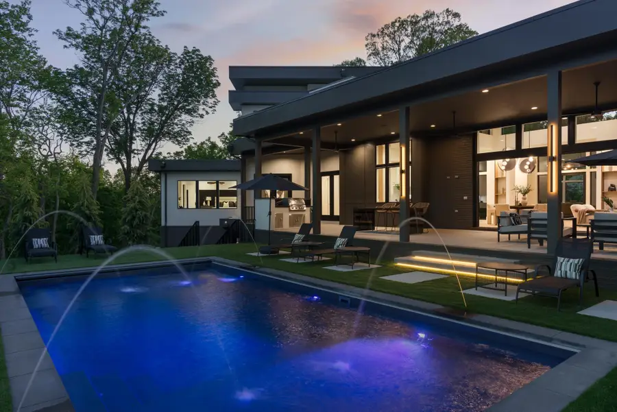 663 Hunters Trl, Nashville, TN 37209 - #2