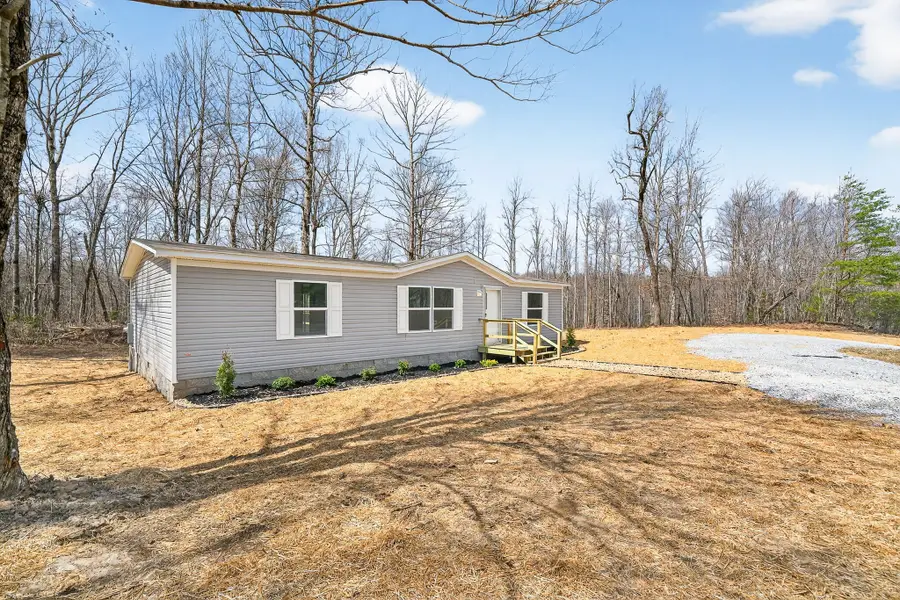 428 Maple Branch Rd, Sparta, TN 38583 - #3