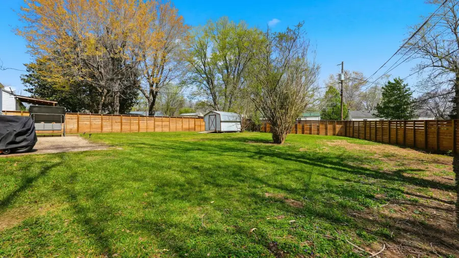 1012 N Charlotte St, Dickson, TN 37055 - #2