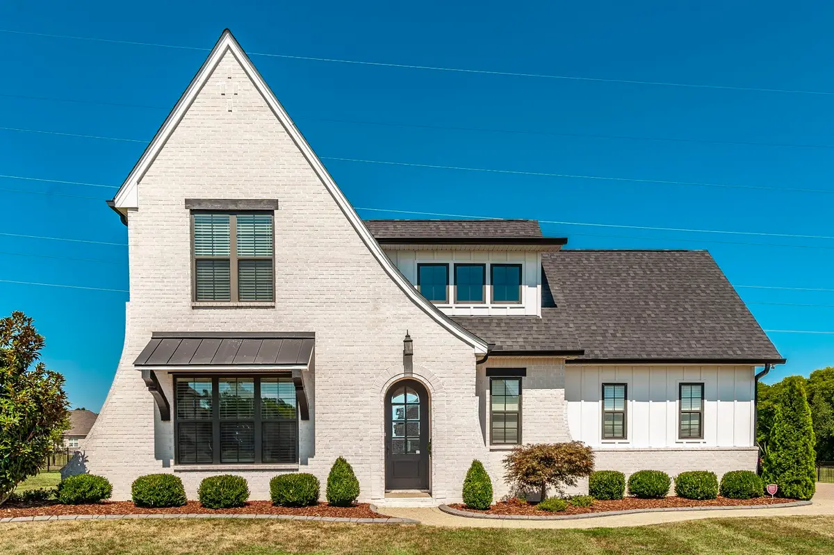 977 Westbrook Dr, Gallatin, TN 37066 - #1