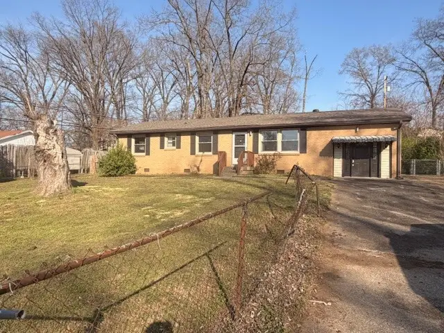 204 Yorktown Rd, Clarksville, TN 37042 - #1