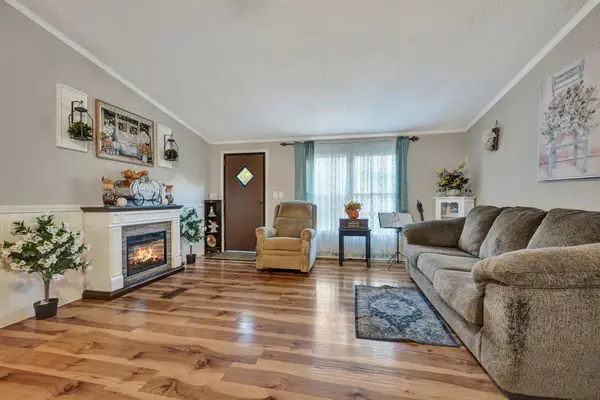 944 Deason Rd, Dickson, TN 37055