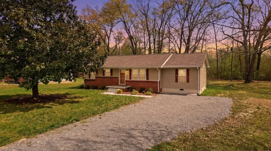 606 Rickenbacker Dr, Tullahoma, TN 37388 - #2