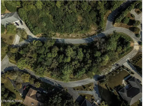 11 Stirrup Lane, Sevierville, TN 37863