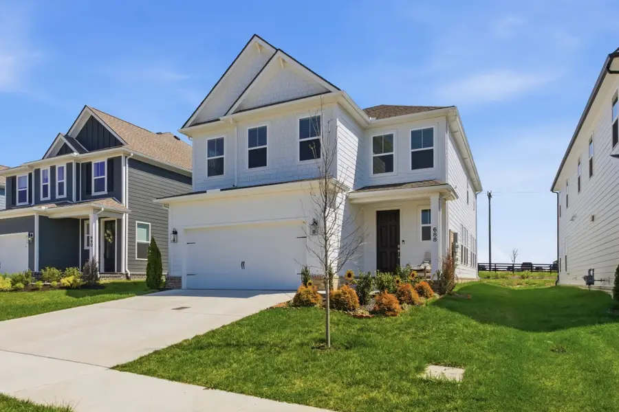 688 Conifer Dr, Spring Hill, TN 37174 - #2