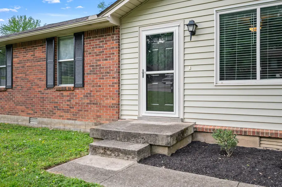 303 Sunrise Cir, Mount Juliet, TN 37122 - #3