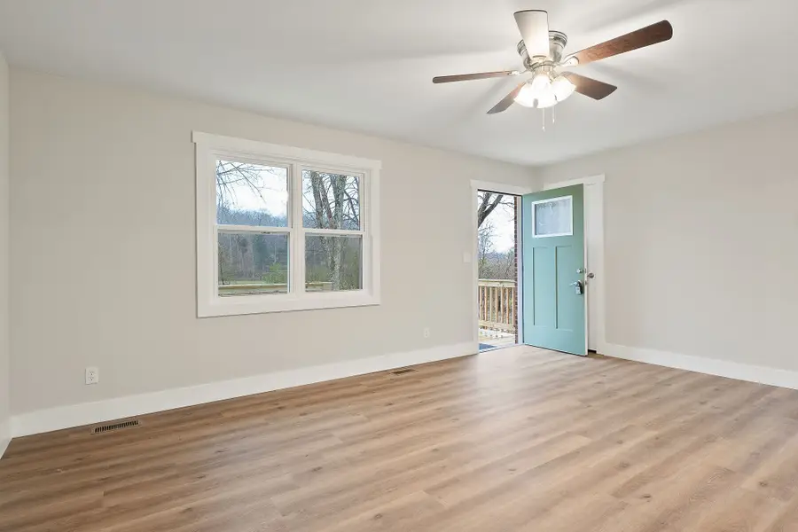 224 Lake St, Livingston, TN 38570 - #3