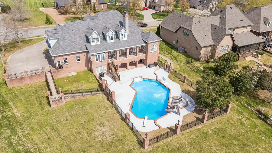 107 Gaston St, Gallatin, TN 37066 - #2