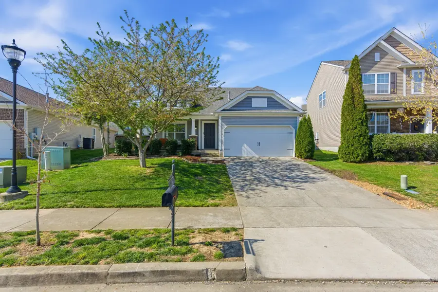 736 Gloucester Ln, Nashville, TN 37221 - #2