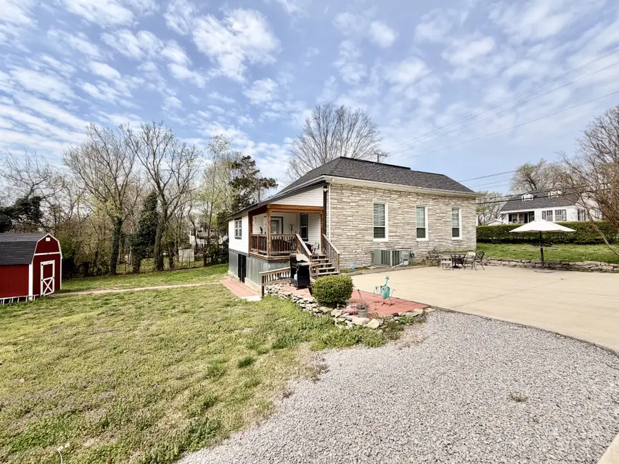525 E Washington St, Pulaski, TN 38478 - #2
