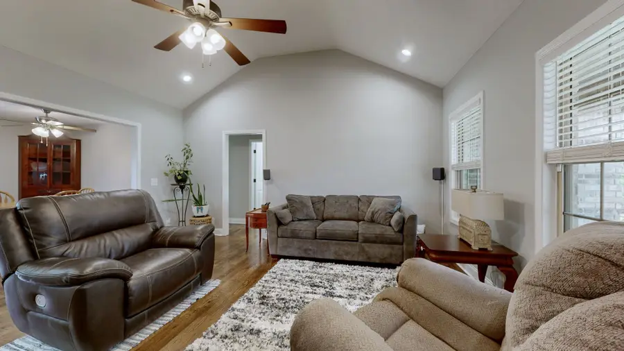 110 Virginia Ct, Shelbyville, TN 37160 - #3