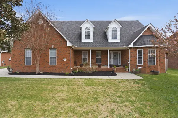 2013 Adonis Dr, Murfreesboro, TN 37128