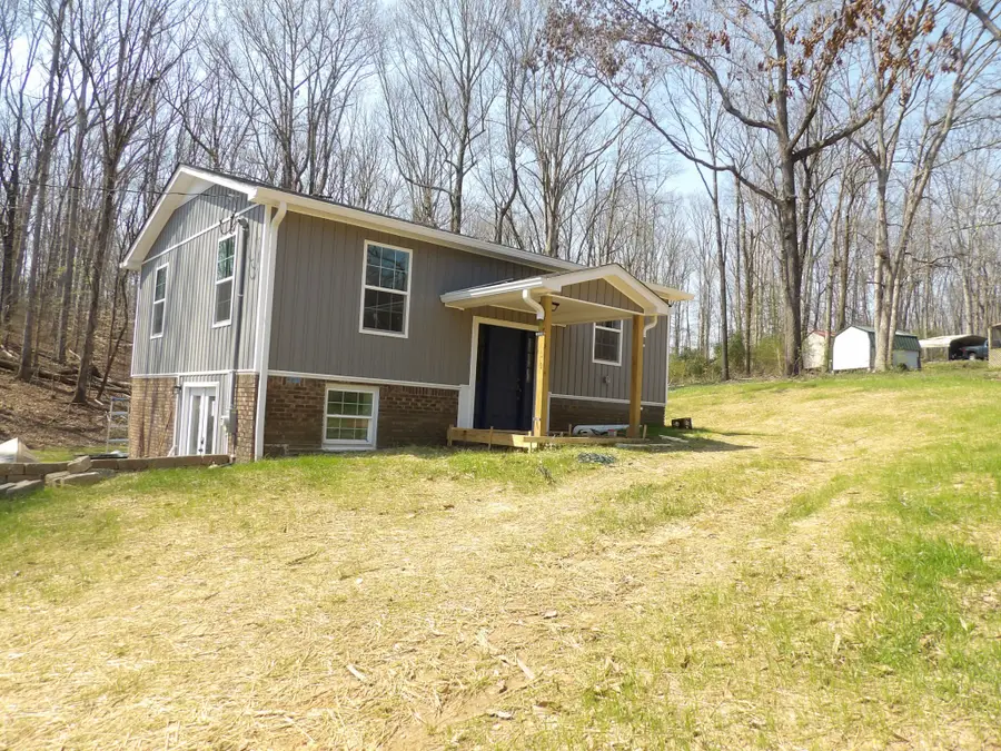 120 Bern St, Waverly, TN 37185 - #3