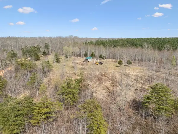 499 Golden View Ln, Hampshire, TN 38461