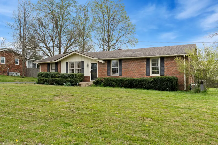 109 Cheryl Dr, Hendersonville, TN 37075 - #2