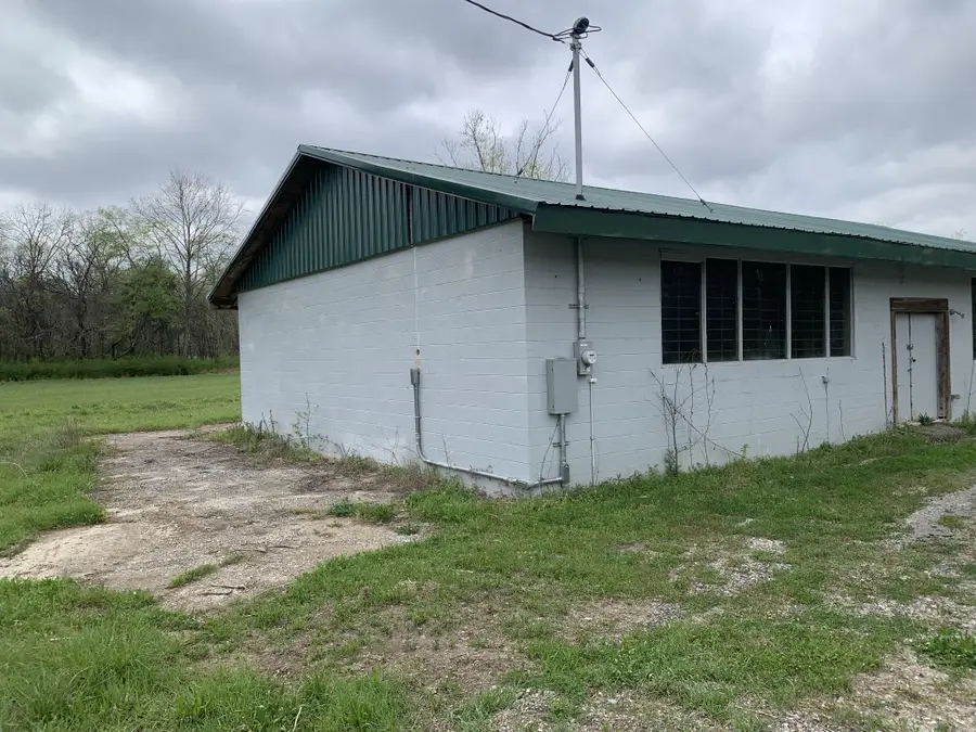 137 Factory Creek Rd, Ethridge, TN 38456 - #3
