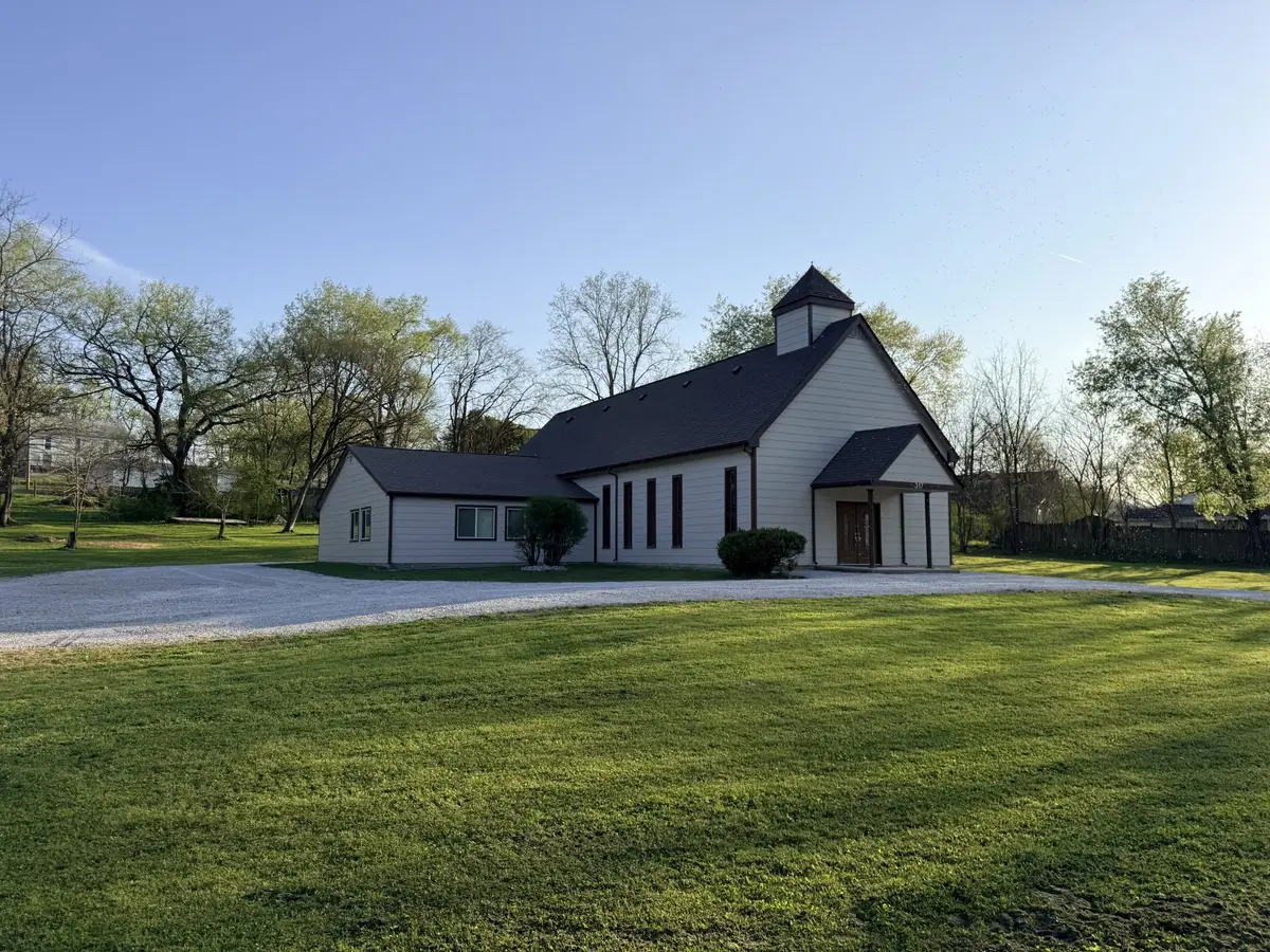 317 W Railroad St, Petersburg, TN 37144 - #1