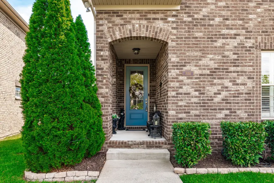 1098 Paddock Park Cir, Gallatin, TN 37066 - #3