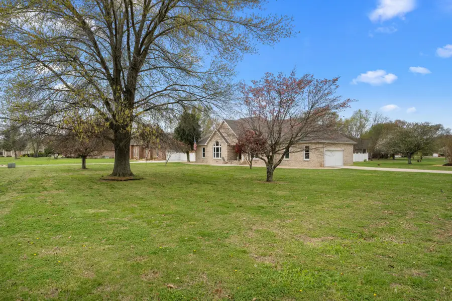 215 Franklin Heights Dr, Winchester, TN 37398 - #3